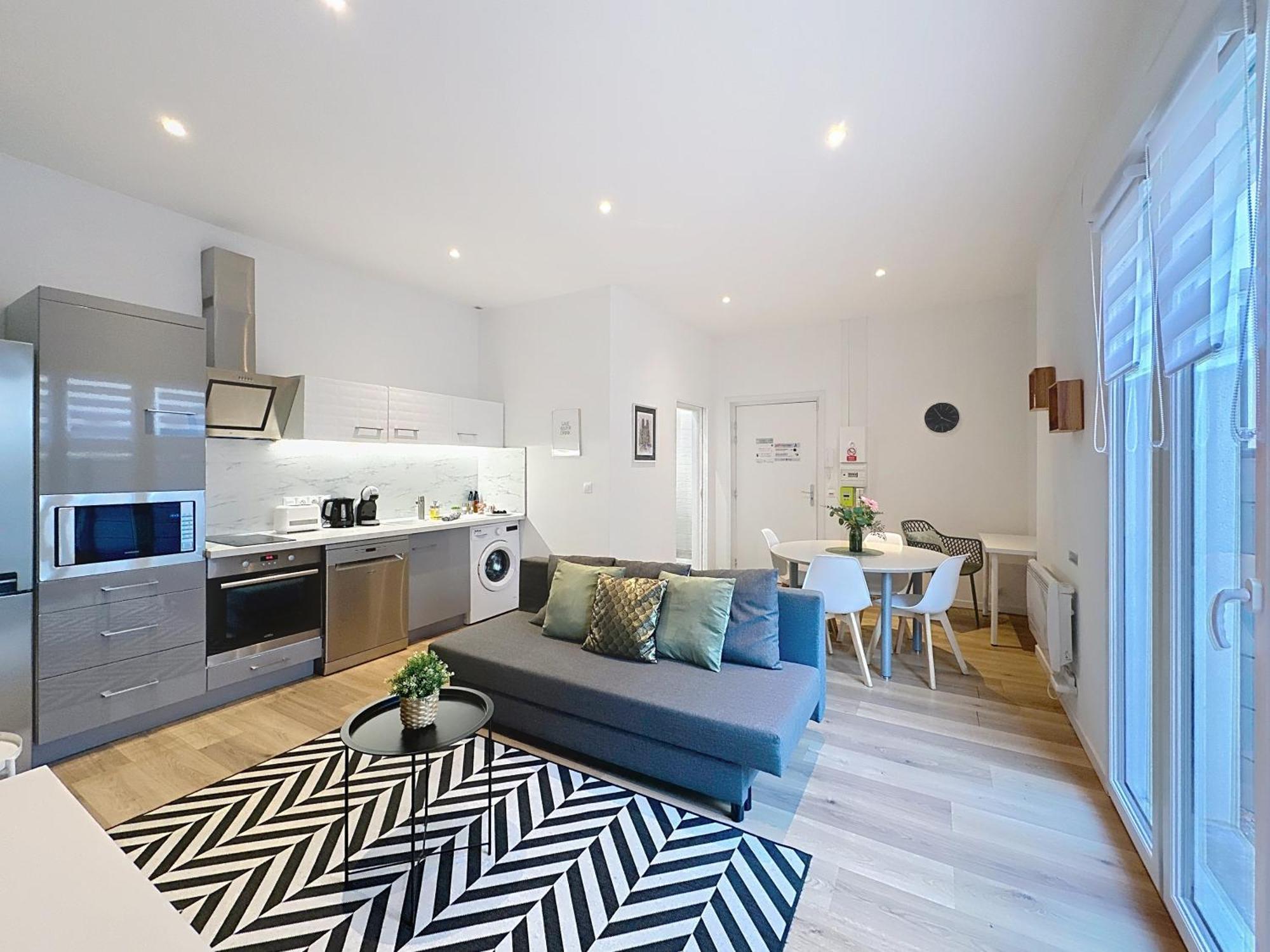 Le Sacre - Centre - Cour Privative - Parking Apartment Реймс Екстериор снимка