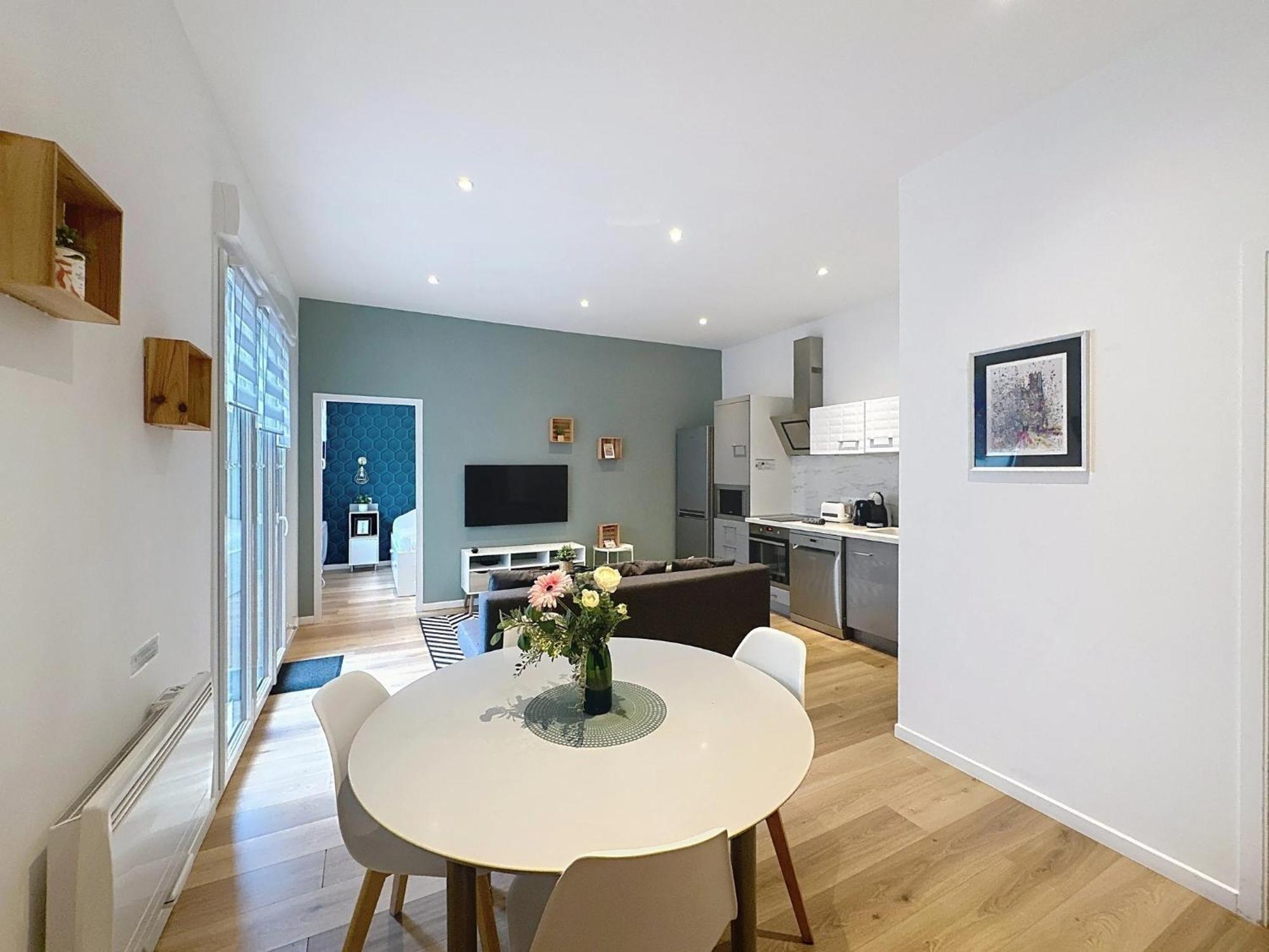 Le Sacre - Centre - Cour Privative - Parking Apartment Реймс Екстериор снимка